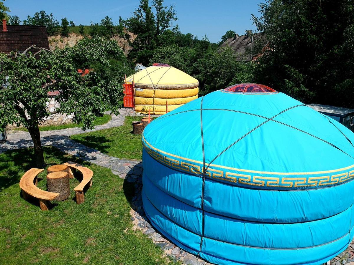 Caloroczne Jurty Mongolskie - 